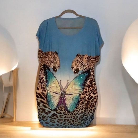 Beach Cover it has a butterfly with stones two leopards size Large blue … - Picture 3 of 8